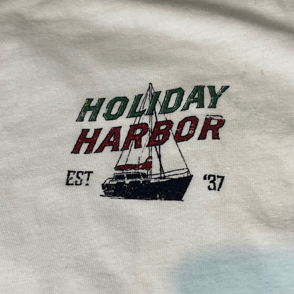 IZOD Mens Holiday Harbor Distillery Bar Graphic T-Shirt White 2XLT 46IZFHA81X102 - Picture 3 of 9